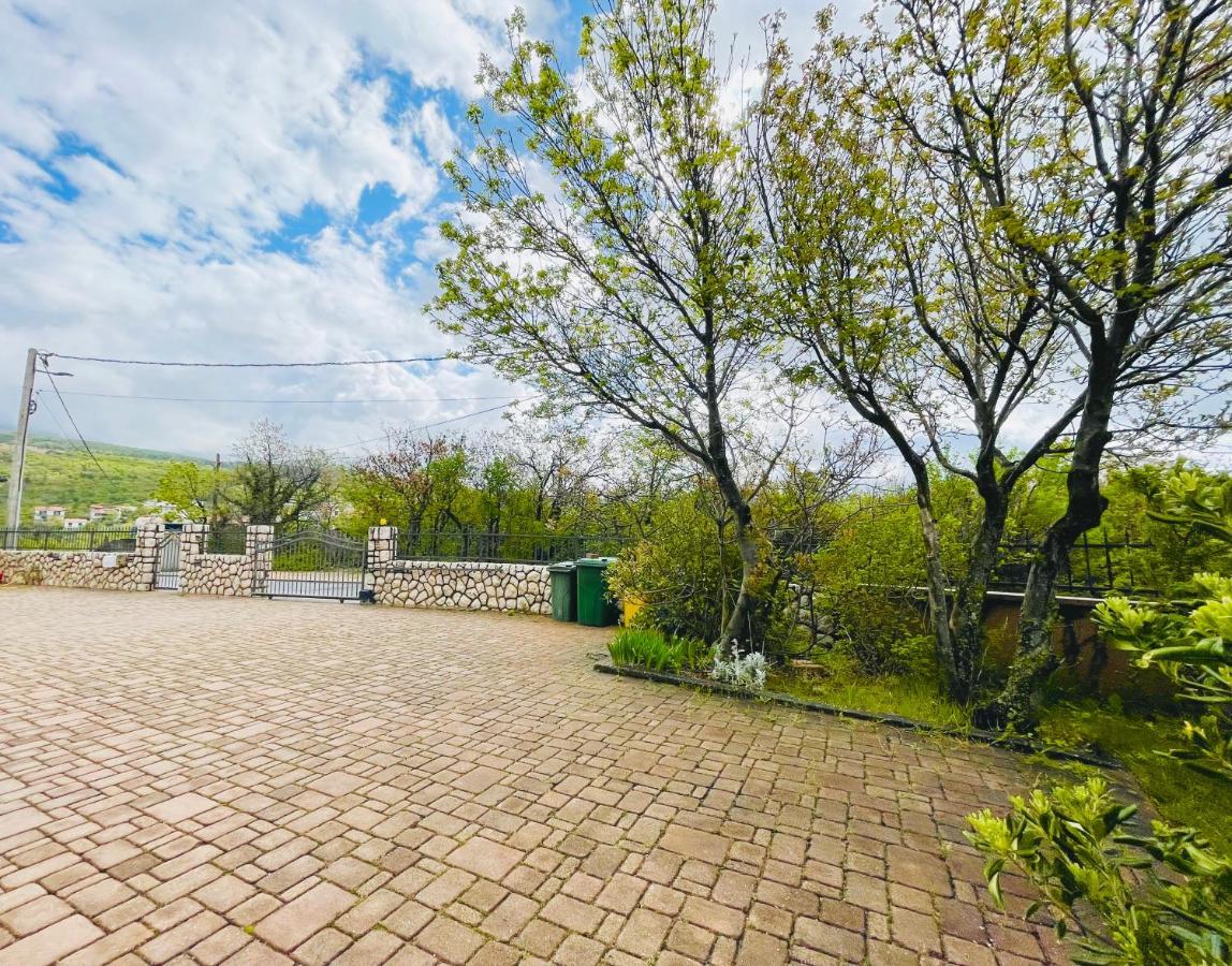 Apartments Villa Antonia Jadranovo Exterior photo