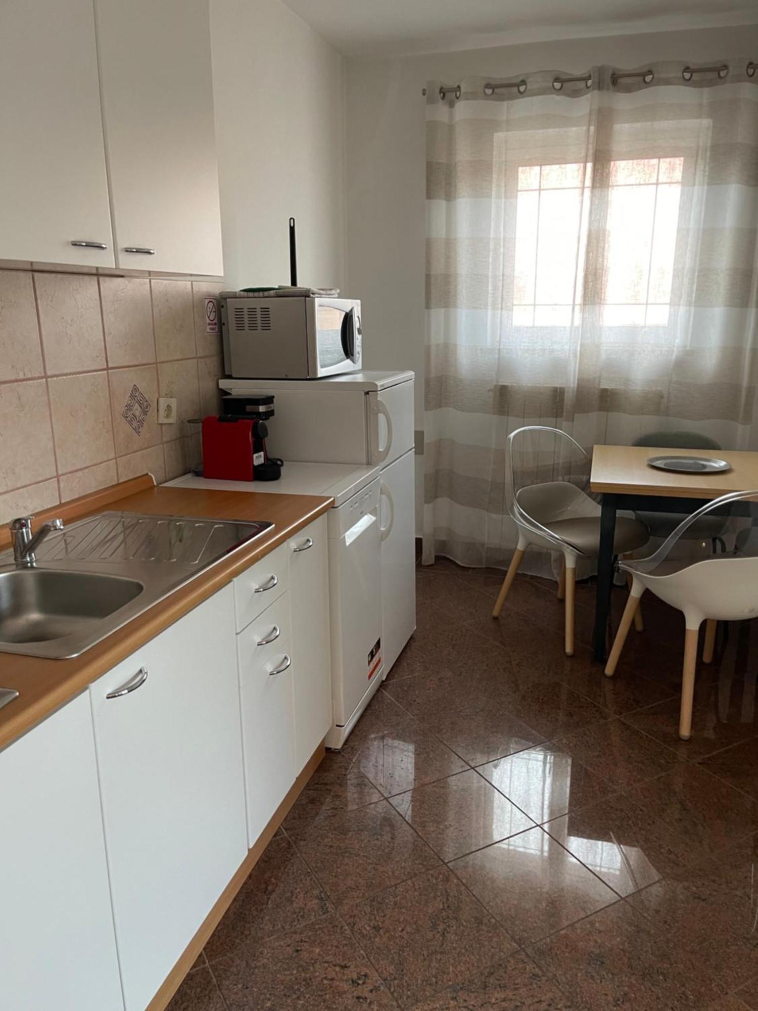 Apartments Villa Antonia Jadranovo Exterior photo